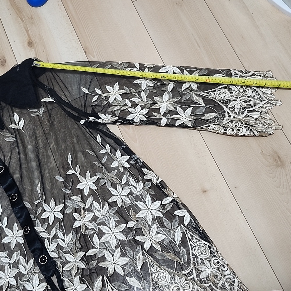 Sheer top - Picture 14 of 16